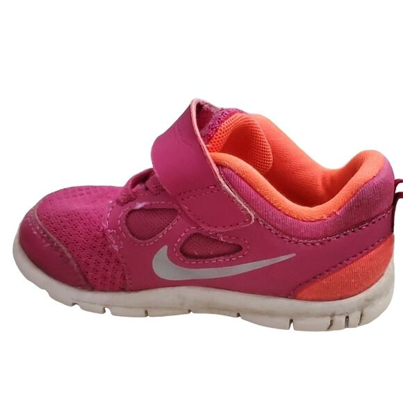 Nike velcro closure shoes, 6c - Picture 7 of 8